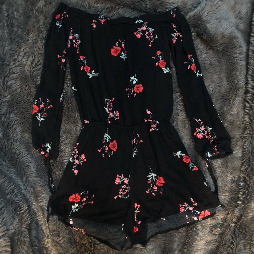 Kyle & Kendall Floral Off the Shoulder Romper